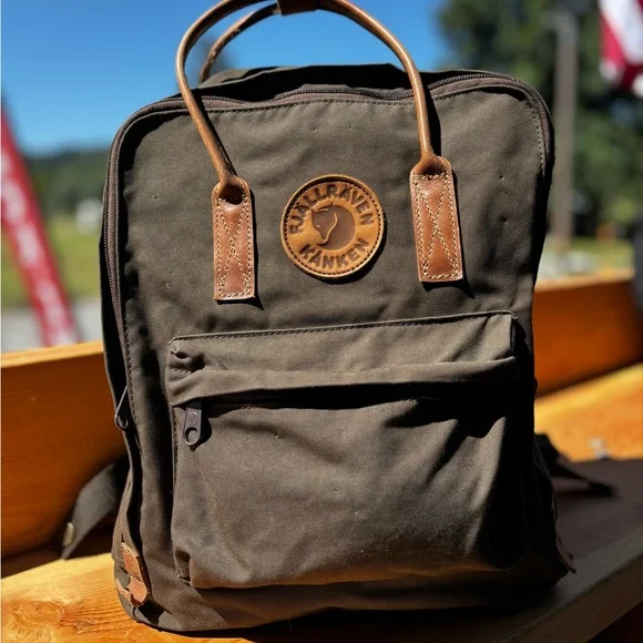 Fjallraven | Bags | Fjallraven Kanken No 2 Dark Olive Guc  display picture 3